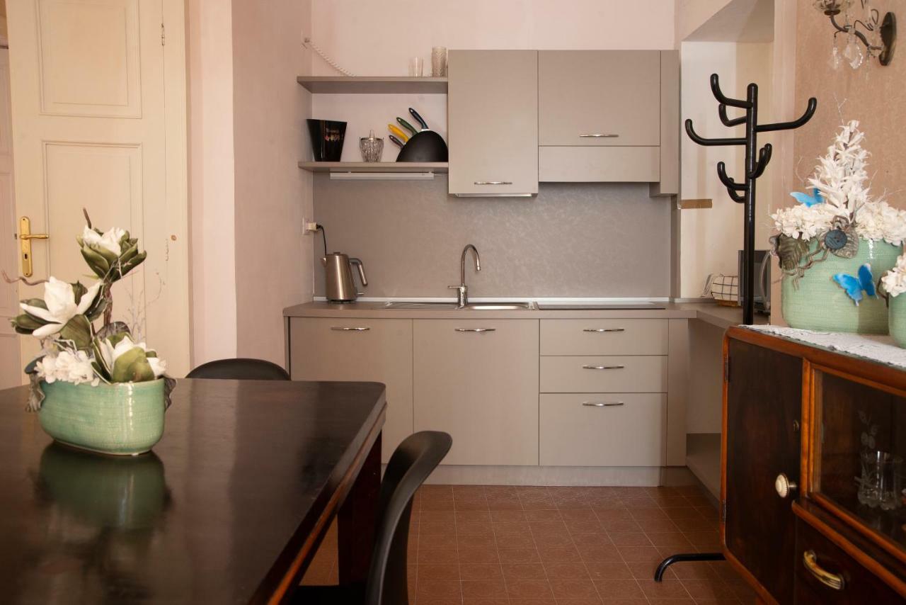 Bed & Roses Meni Apartman La Morra Kültér fotó